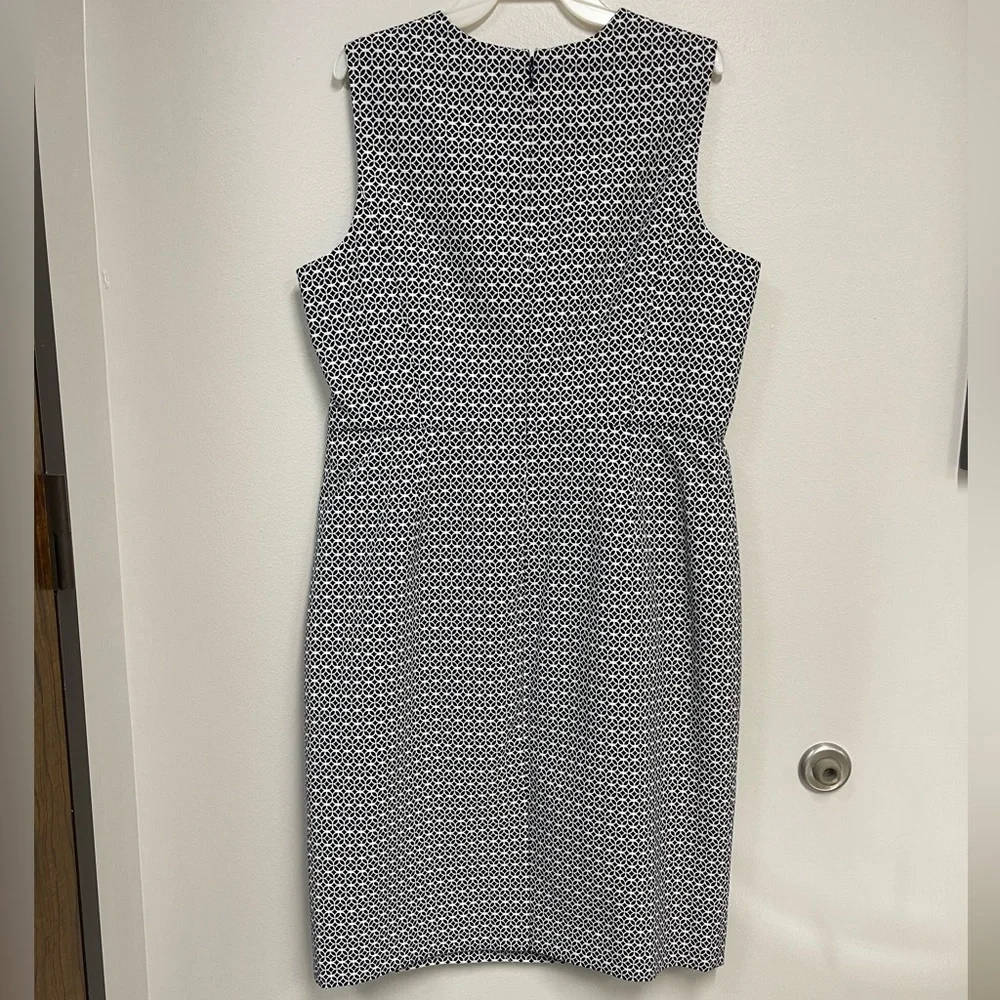 NWT Talbots Bow-Front Patterned Dress - Picture 9 of 15